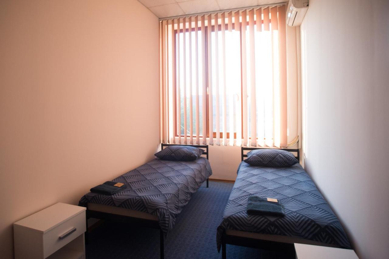 Si-Yo Hostel Ужгород Экстерьер фото