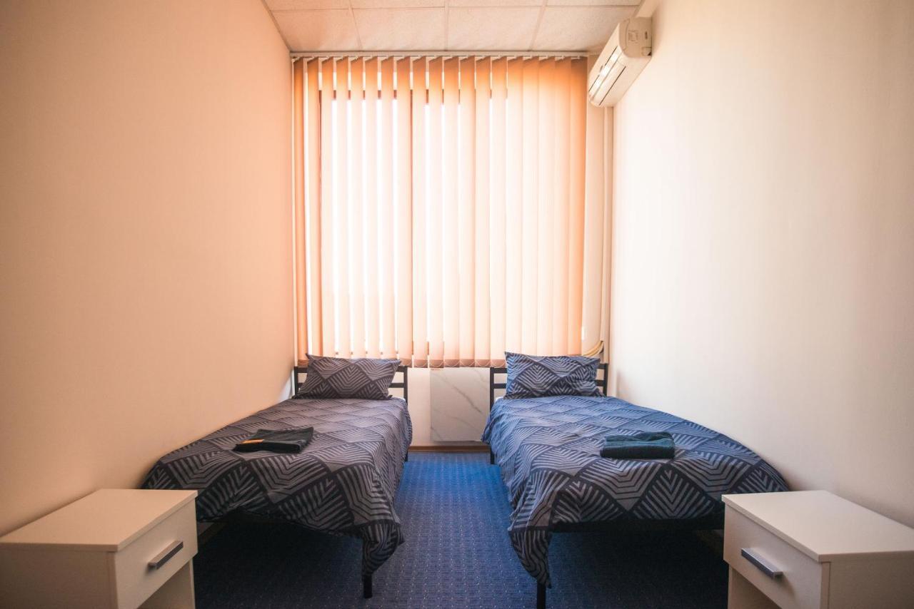 Si-Yo Hostel Ужгород Экстерьер фото