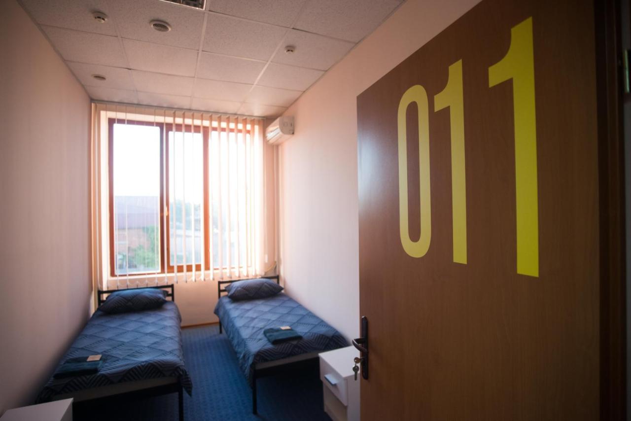 Si-Yo Hostel Ужгород Экстерьер фото