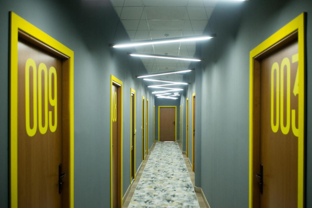 Si-Yo Hostel Ужгород Экстерьер фото