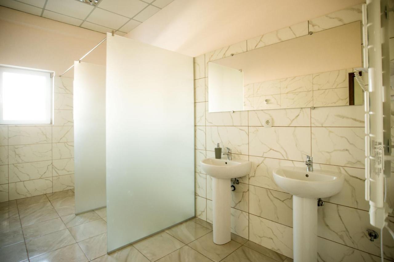Si-Yo Hostel Ужгород Экстерьер фото