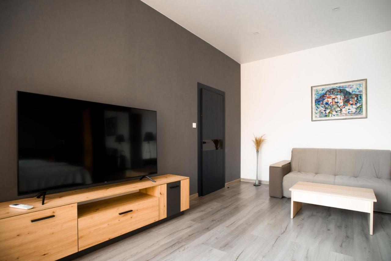 Si-Yo Hostel Ужгород Экстерьер фото