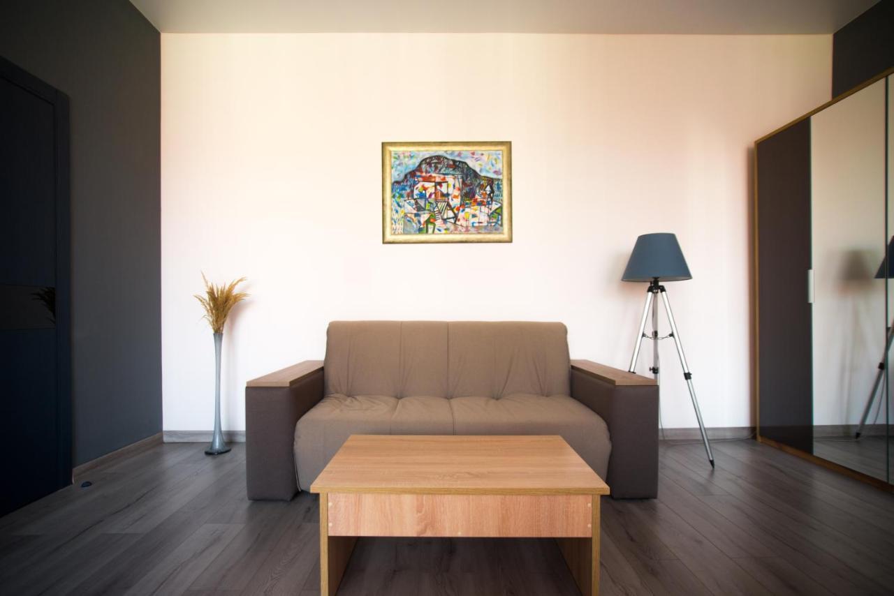 Si-Yo Hostel Ужгород Экстерьер фото